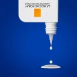 LA ROCHE POSAY ANTHELIOS UVMUNE 400 DERMO-PEDIATRICS FLUIDE INVISIBLE SANS PARFUM SPF50+ 50ml (à partir de 3 ans)+ Serviette